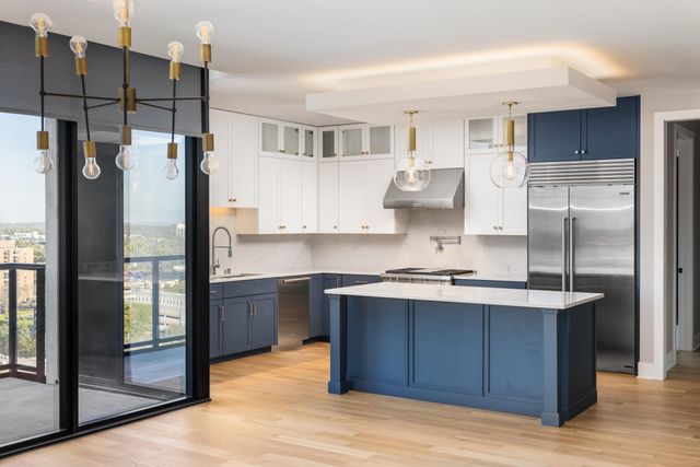 3650 Hazelton Road 413, Edina, MN 55435