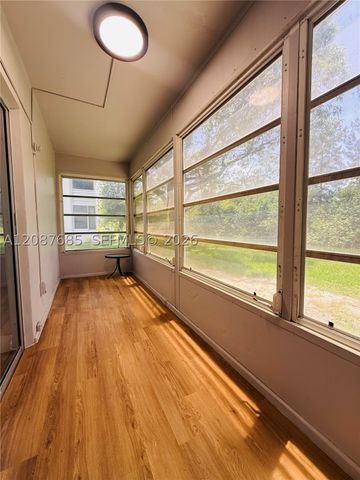 21 Windsor B 21, West Palm Beach, FL 33417