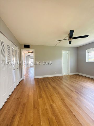 21 Windsor B 21, West Palm Beach, FL 33417