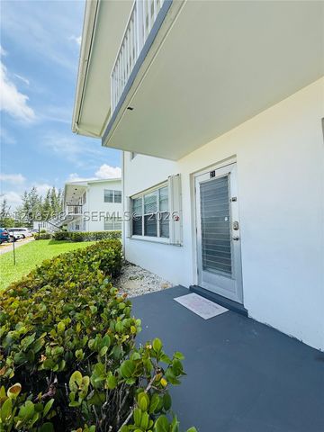 21 Windsor B 21, West Palm Beach, FL 33417