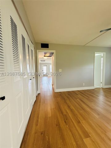 21 Windsor B 21, West Palm Beach, FL 33417