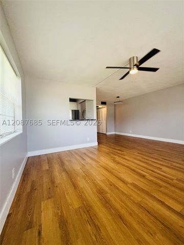 21 Windsor B 21, West Palm Beach, FL 33417
