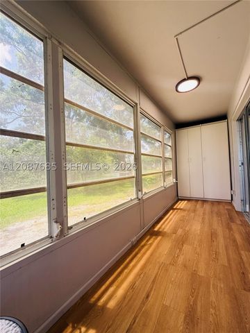 21 Windsor B 21, West Palm Beach, FL 33417