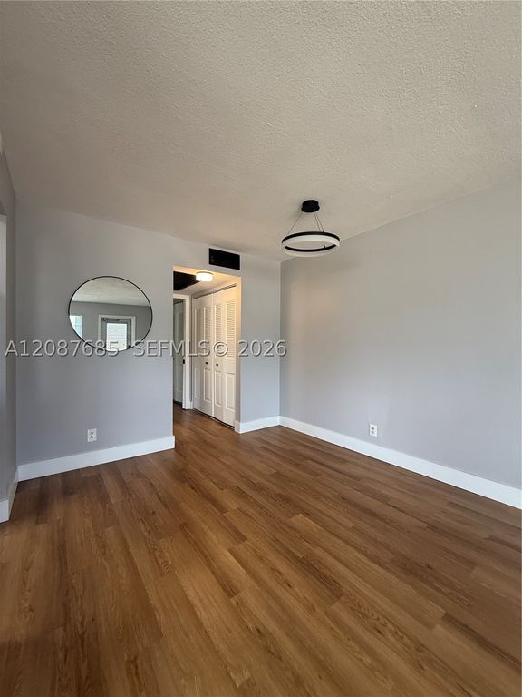 21 Windsor B 21, West Palm Beach, FL 33417