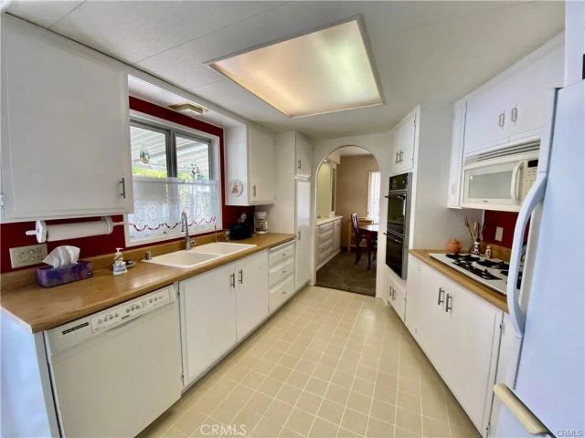 1760 San Benito, Hemet, CA 92545