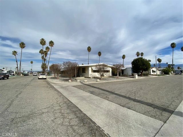 1760 San Benito, Hemet, CA 92545