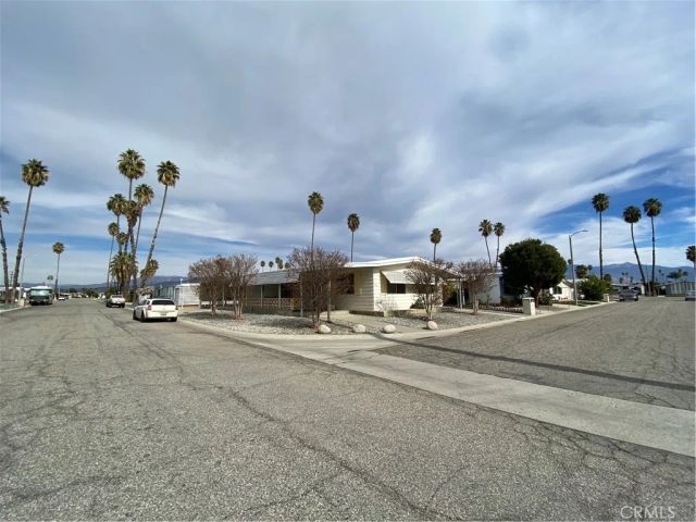 1760 San Benito, Hemet, CA 92545