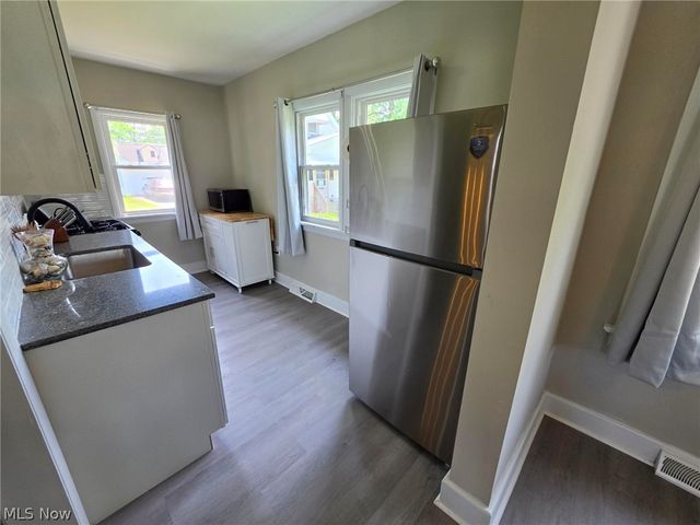 3909 Burger Avenue, Cleveland, OH 44109
