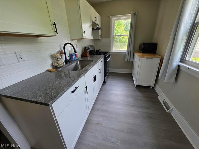3909 Burger Avenue, Cleveland, OH 44109