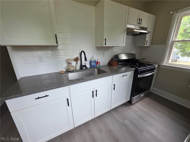 3909 Burger Avenue, Cleveland, OH 44109