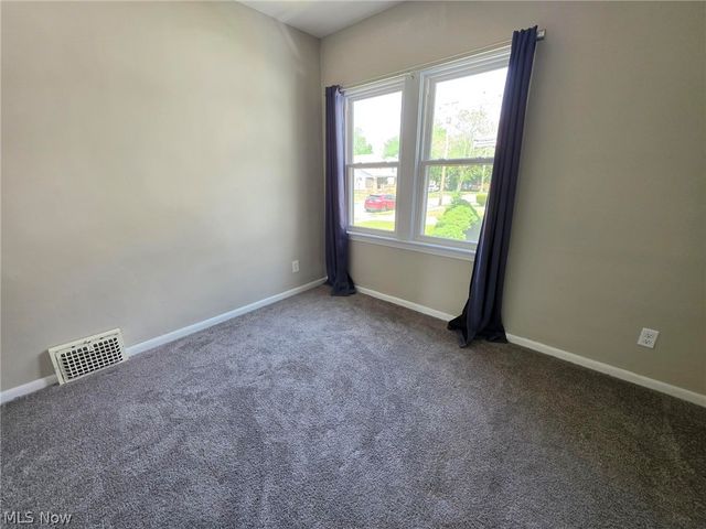 3909 Burger Avenue, Cleveland, OH 44109
