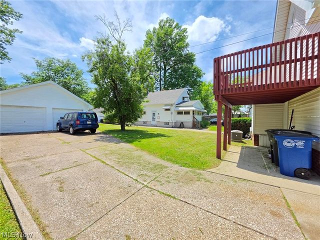 3909 Burger Avenue, Cleveland, OH 44109