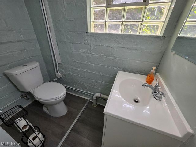 3909 Burger Avenue, Cleveland, OH 44109