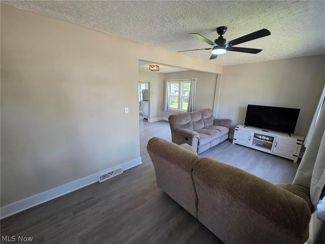 3909 Burger Avenue, Cleveland, OH 44109