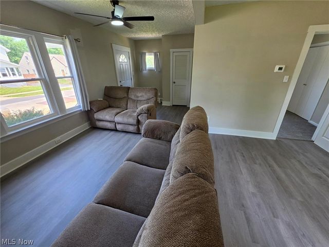 3909 Burger Avenue, Cleveland, OH 44109