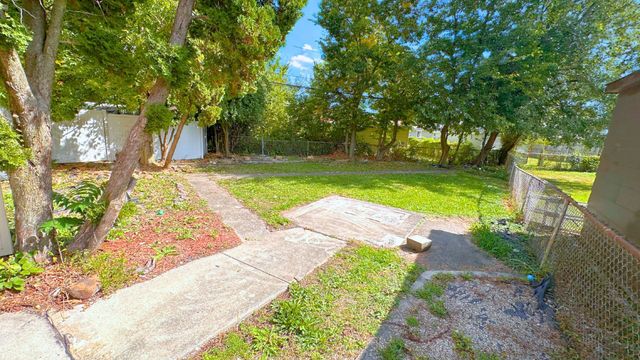 14039 S Claire Boulevard, Robbins, IL 60472