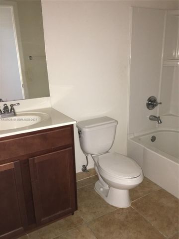 10870 NW 88th Ter 223, Doral, FL 33178