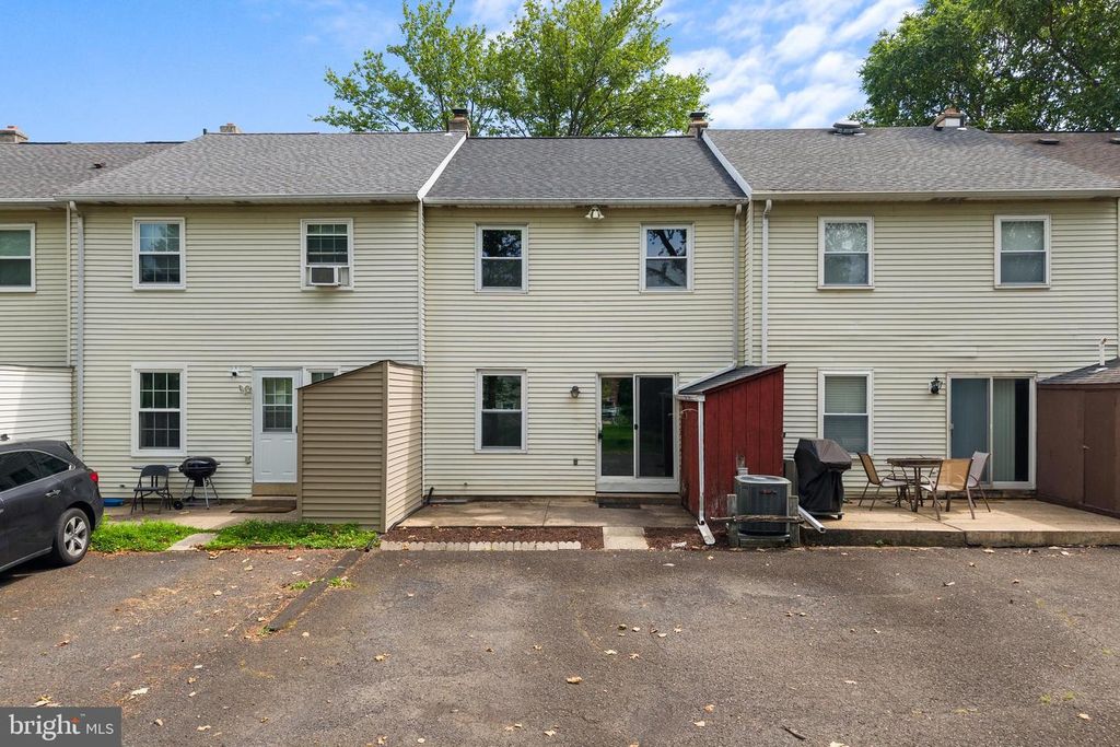 120 BETH DR, Lansdale, PA 19446