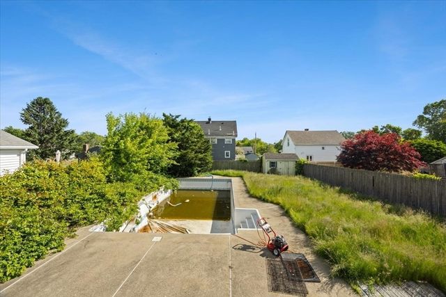 43 Tucker St, Fall River, MA 02724