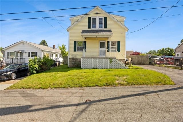 43 Tucker St, Fall River, MA 02724