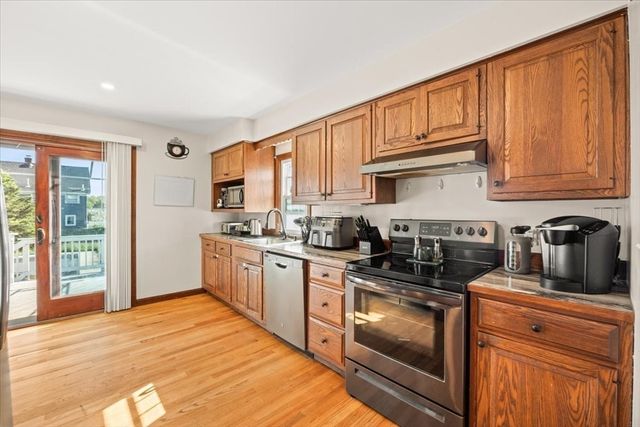 43 Tucker St, Fall River, MA 02724