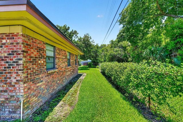 1806 Western Road, South Daytona, FL 32119