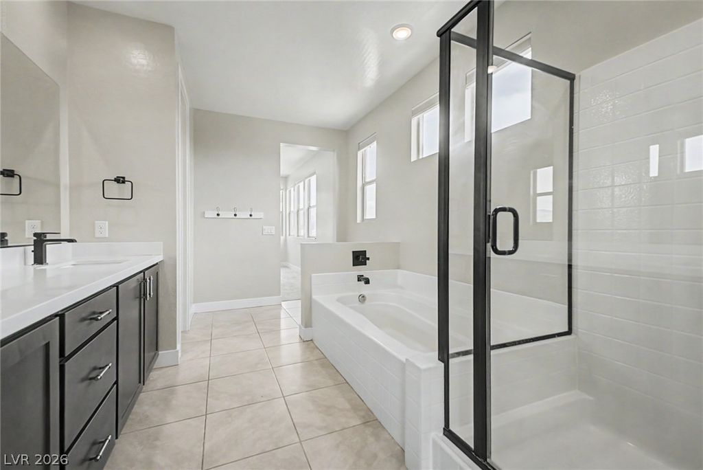 8300 Charleston Peak Street, Las Vegas, NV 89166 — photo 2