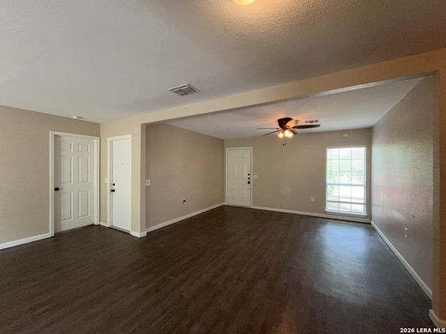 12005 Prairie Oak St, Live Oak, TX 78233