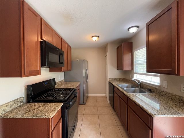 12005 Prairie Oak St, Live Oak, TX 78233