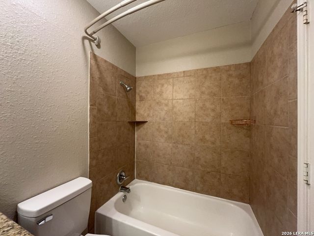 12005 Prairie Oak St, Live Oak, TX 78233