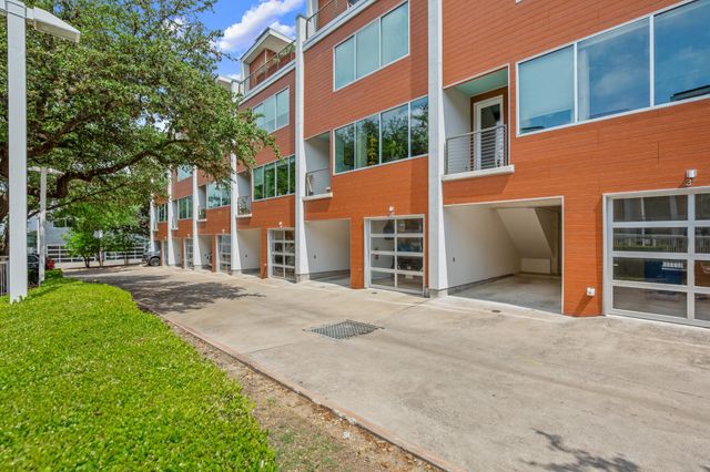 2301 S 5th ST 32, Austin, TX 78704