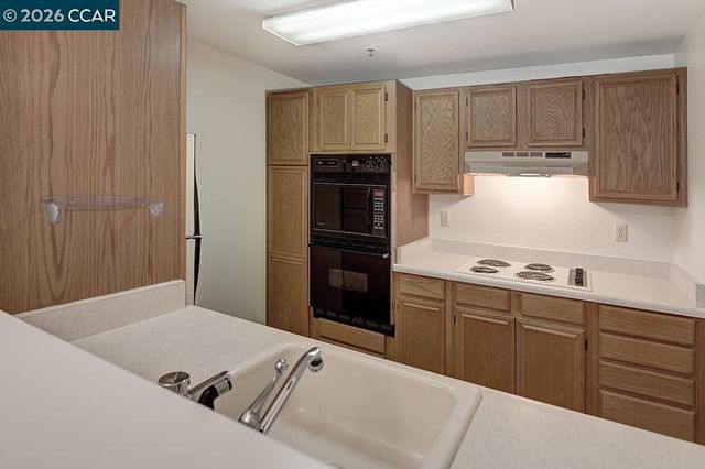 1840 Tice Creek Dr 2312, Walnut Creek, CA 94595