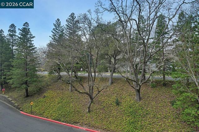 1840 Tice Creek Dr 2312, Walnut Creek, CA 94595