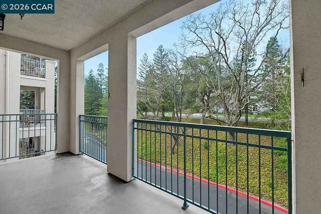 1840 Tice Creek Dr 2312, Walnut Creek, CA 94595