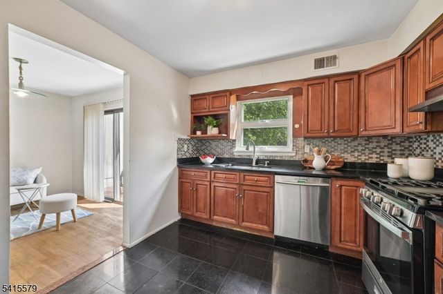 38 Park Street C, Florham Park Boro, NJ 07932