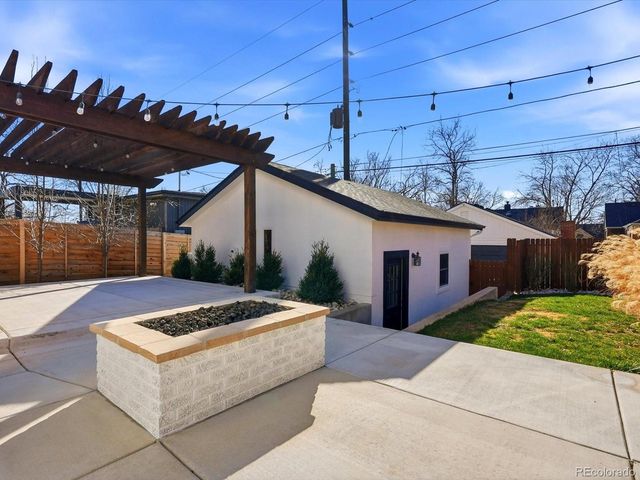 1433 S Gaylord St, Denver, CO 80210