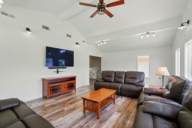 5350 Brook Road NW, Lancaster, OH 43130
