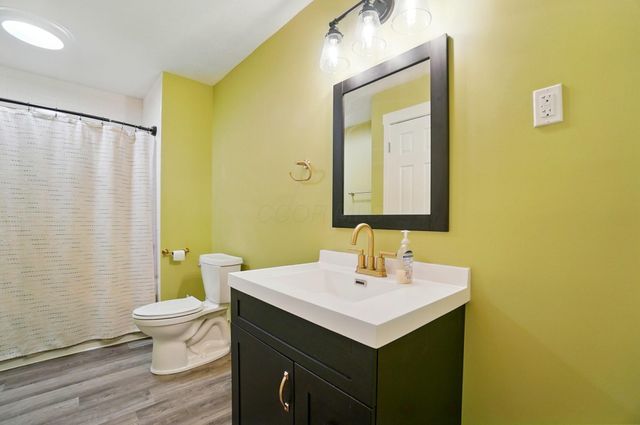 5350 Brook Road NW, Lancaster, OH 43130
