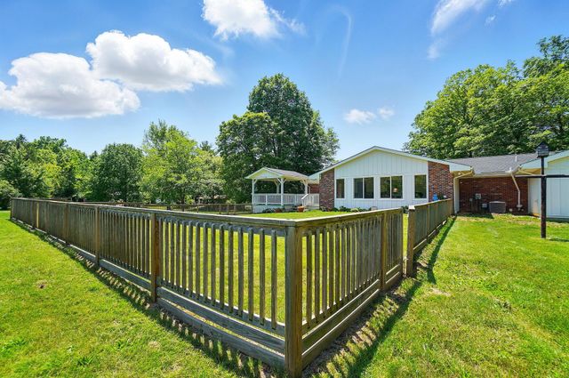 5350 Brook Road NW, Lancaster, OH 43130