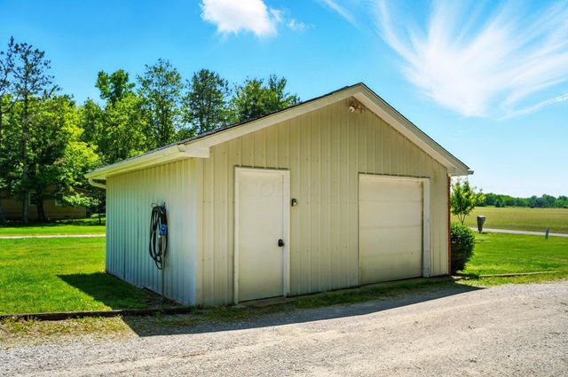 5350 Brook Road NW, Lancaster, OH 43130