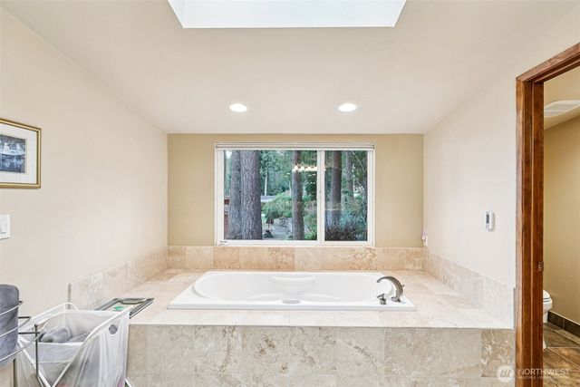 17340 Golden View Avenue, La Conner, WA 98257