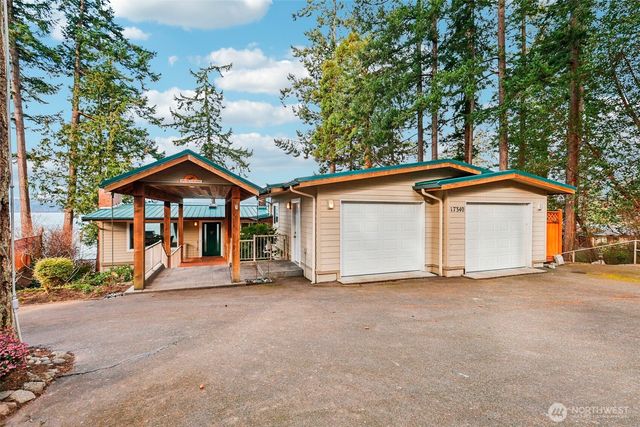 17340 Golden View Avenue, La Conner, WA 98257