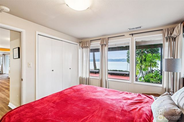 17340 Golden View Avenue, La Conner, WA 98257