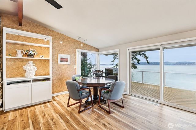 17340 Golden View Avenue, La Conner, WA 98257