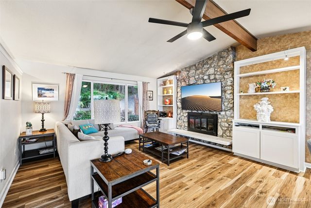 17340 Golden View Avenue, La Conner, WA 98257