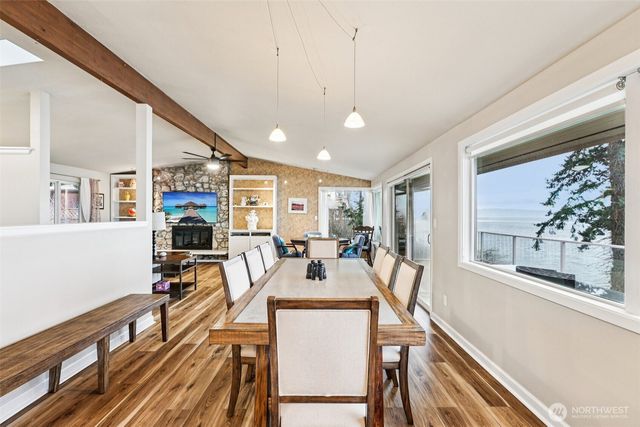 17340 Golden View Avenue, La Conner, WA 98257