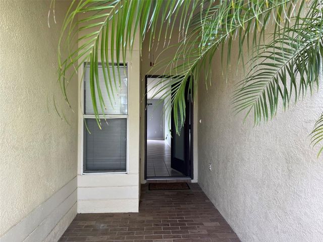 18169 SANDY POINTE DRIVE, Tampa, FL 33647