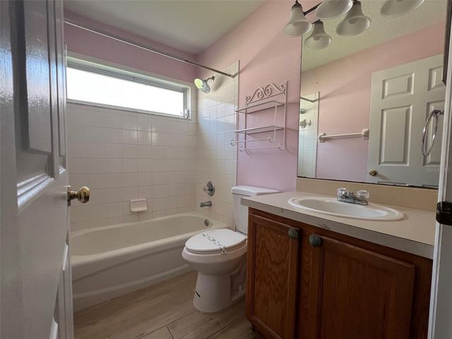 18169 SANDY POINTE DRIVE, Tampa, FL 33647