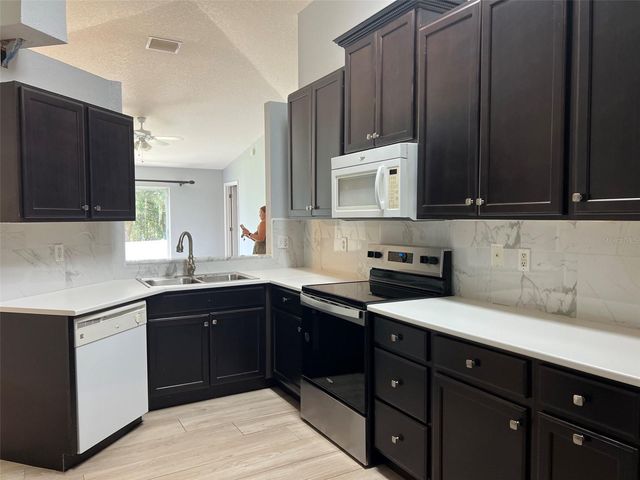 18169 SANDY POINTE DRIVE, Tampa, FL 33647