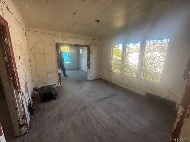 9650 Cascade Street, Detroit, MI 48204